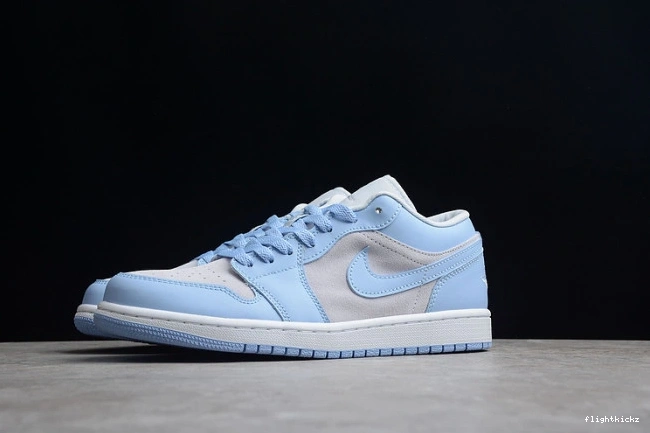 DC0774-050 University (W) Jordan Blue 1 Low 0809